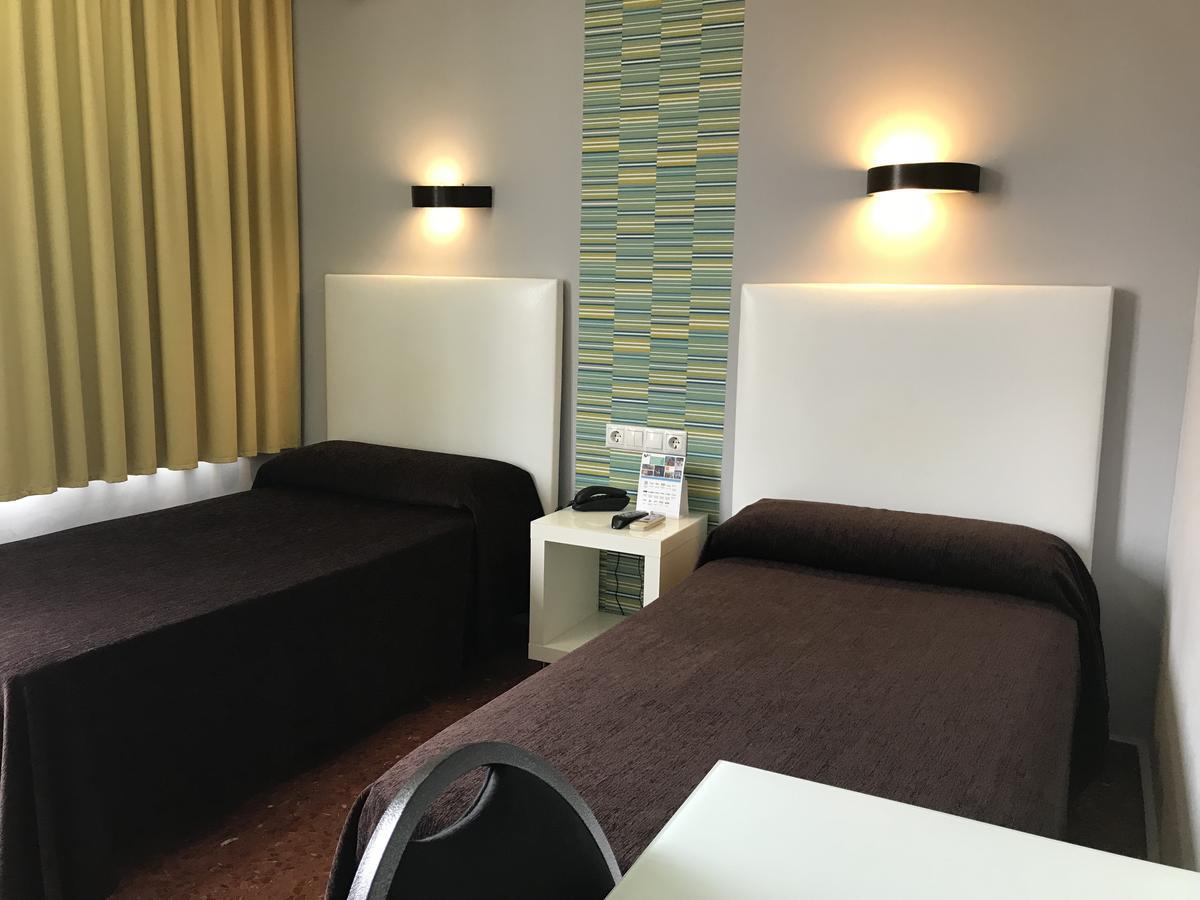 Hostal Restaurante Estacion Jaen Room photo